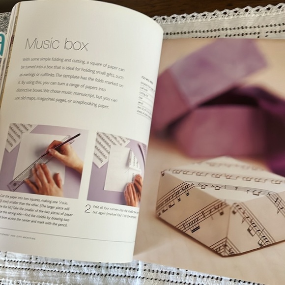 2 Craft Books - Picture 8 of 8